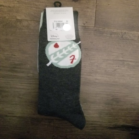 ($15 in Bundle) 2 pack - Disney Star Wars Boba Fett Socks - Picture 2 of 4